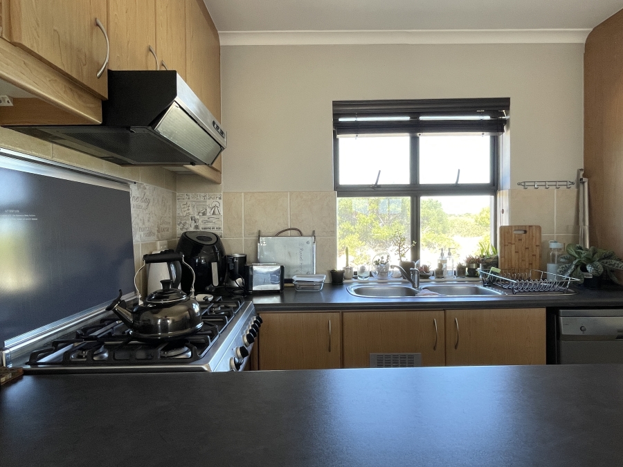 To Let 3 Bedroom Property for Rent in Bloubergstrand Western Cape